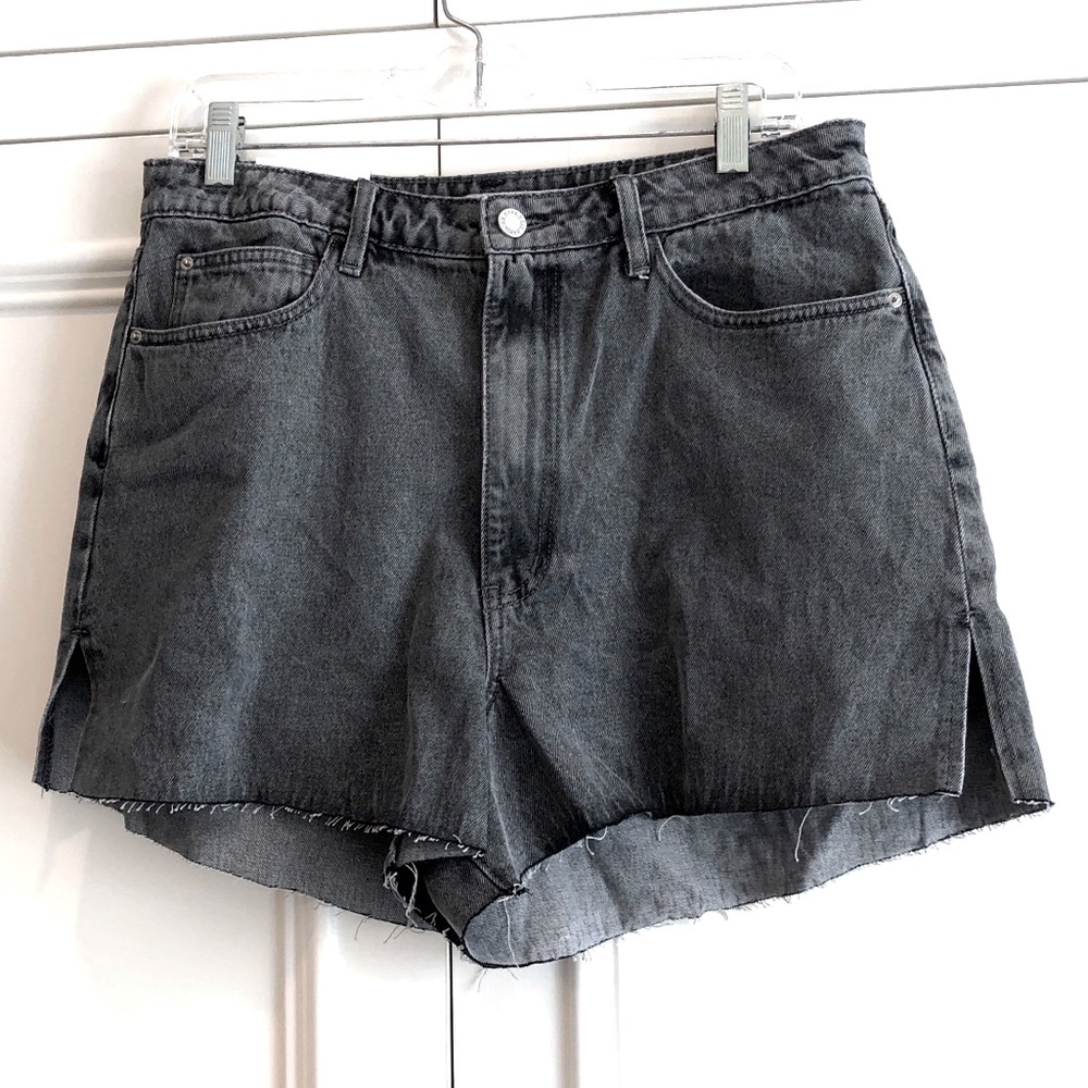 NWT WEWOREWHAT Boyfriend SHORTS 32 Danielle B